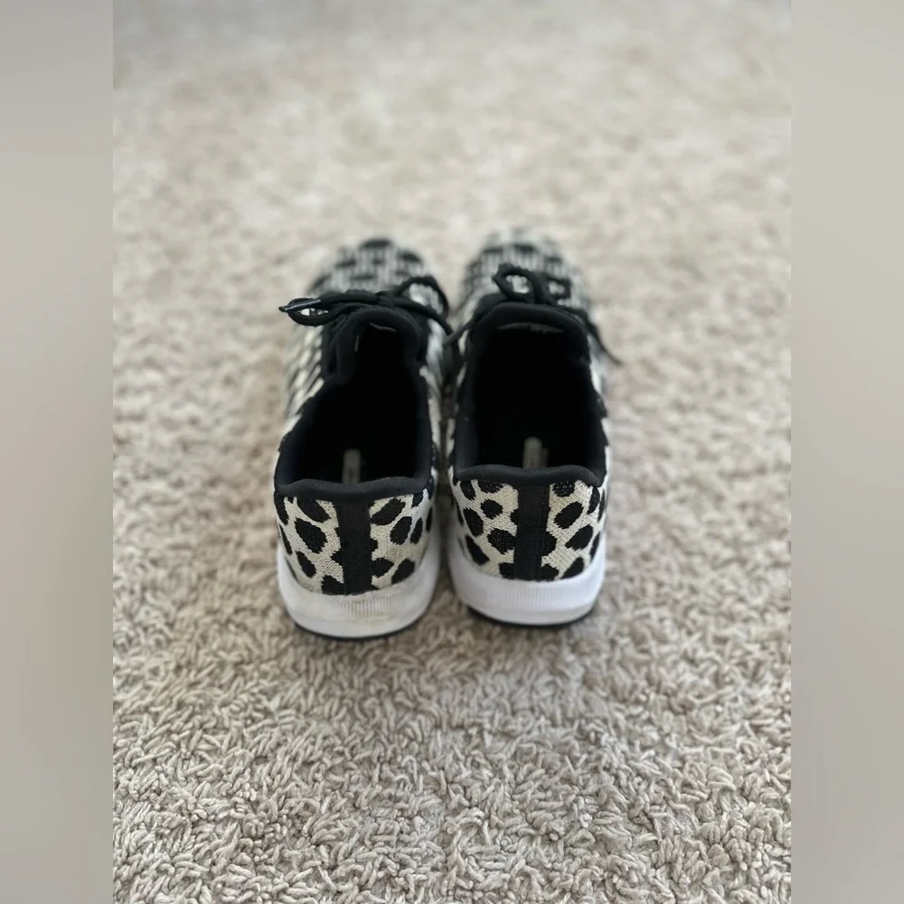 Athletic Works Women's Soft Running Sneakers in a leopard print size 6
